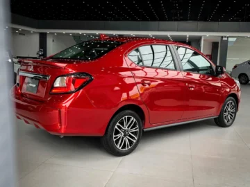 Mitsubishi Attrage CVT Premium - Ảnh 4