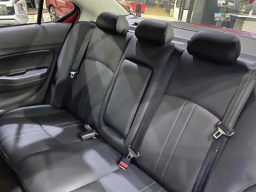 Mitsubishi Attrage CVT Premium - Ảnh 13