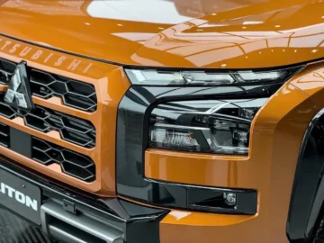 Alternative view of Mitsubishi Triton 4WD AT Athlete