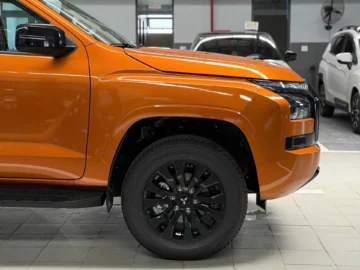 Mitsubishi Triton 2WD AT Premium - Ảnh 9