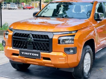 Mitsubishi Triton 2WD AT GLX - Ảnh 3