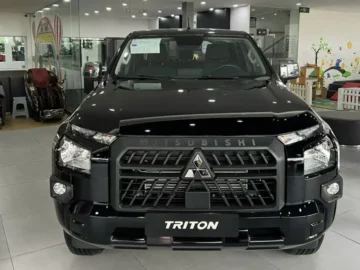 Mitsubishi Triton 2WD AT GLX - Ảnh 4