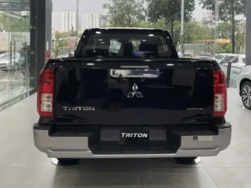 Mitsubishi Triton 2WD AT GLX - Ảnh 7