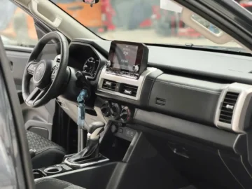 Mitsubishi Triton 2WD AT GLX - Ảnh 10