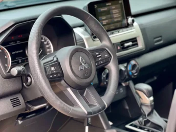 Mitsubishi Triton 2WD AT GLX - Ảnh 13
