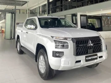 Mitsubishi Triton 2WD AT GLX - Ảnh 14