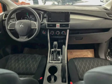 Mitsubishi Xpander AT CKD MY25 - Ảnh 13