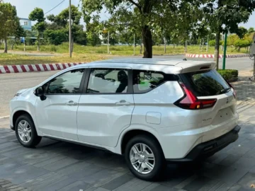 Alternative view of Mitsubishi Xpander MT CBU MY26